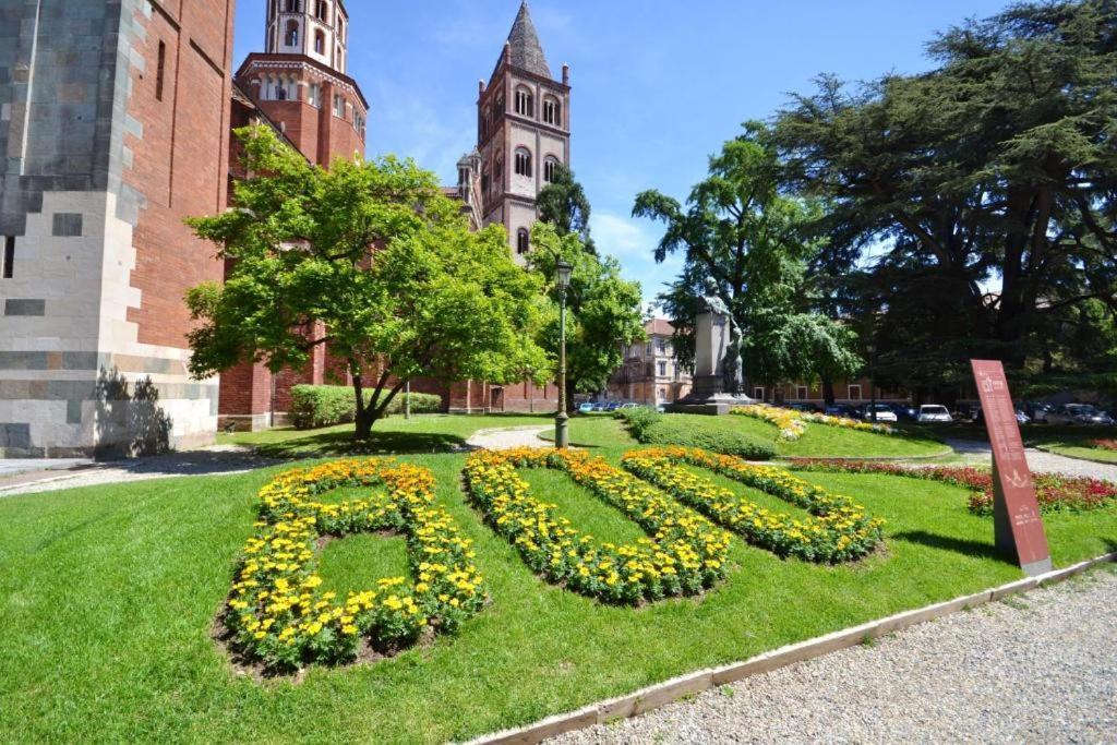 Appartamento Conte Verde Vercelli Buitenkant foto